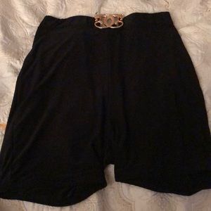 Prettylittlething Biker shorts w/ gold emblem belt